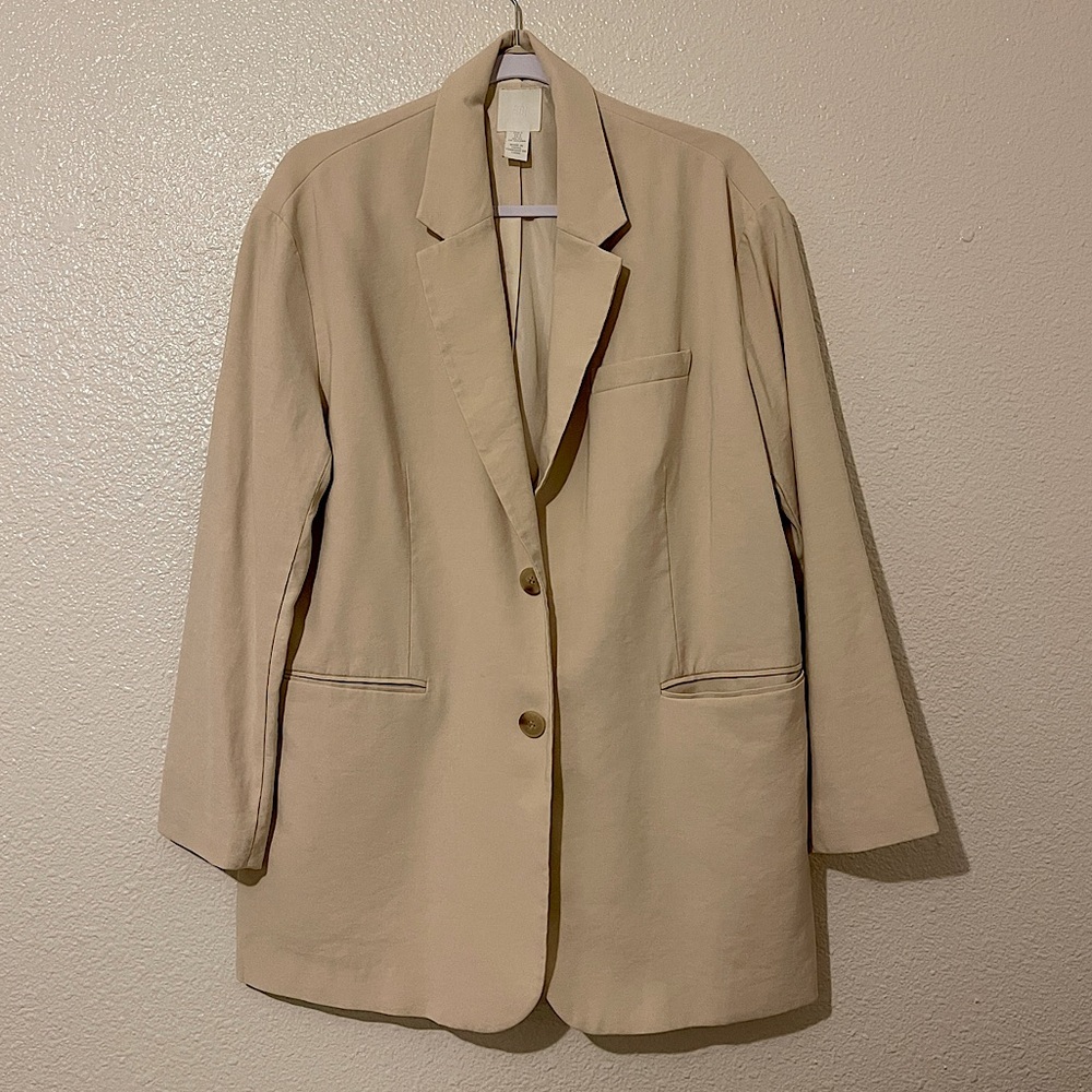 HM oversized cream blazer